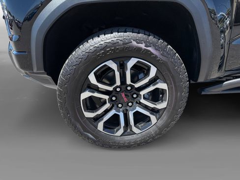 New 2025 GMC Canyon AT4 w/ Nightfall Edition image 9