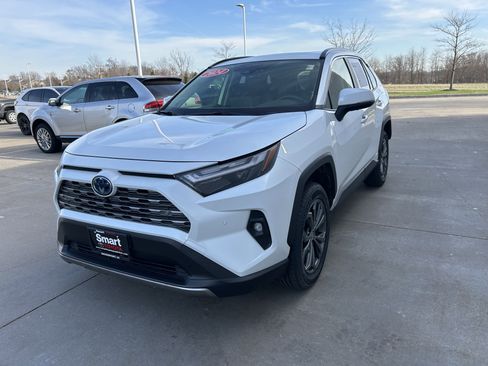 Used 2024 Toyota RAV4 Limited w/ Advanced Technology Package image 7