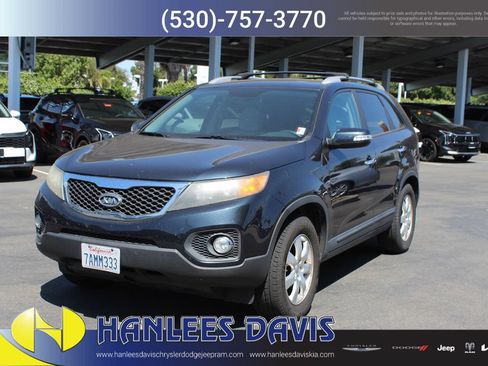 Used 2012 Kia Sorento LX w/ Convenience Pkg FWD image 3