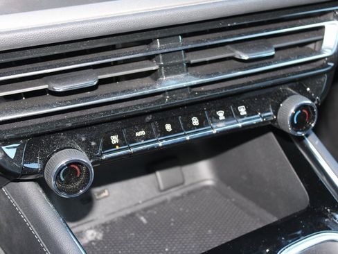 Used 2024 Chevrolet Traverse LS image 26