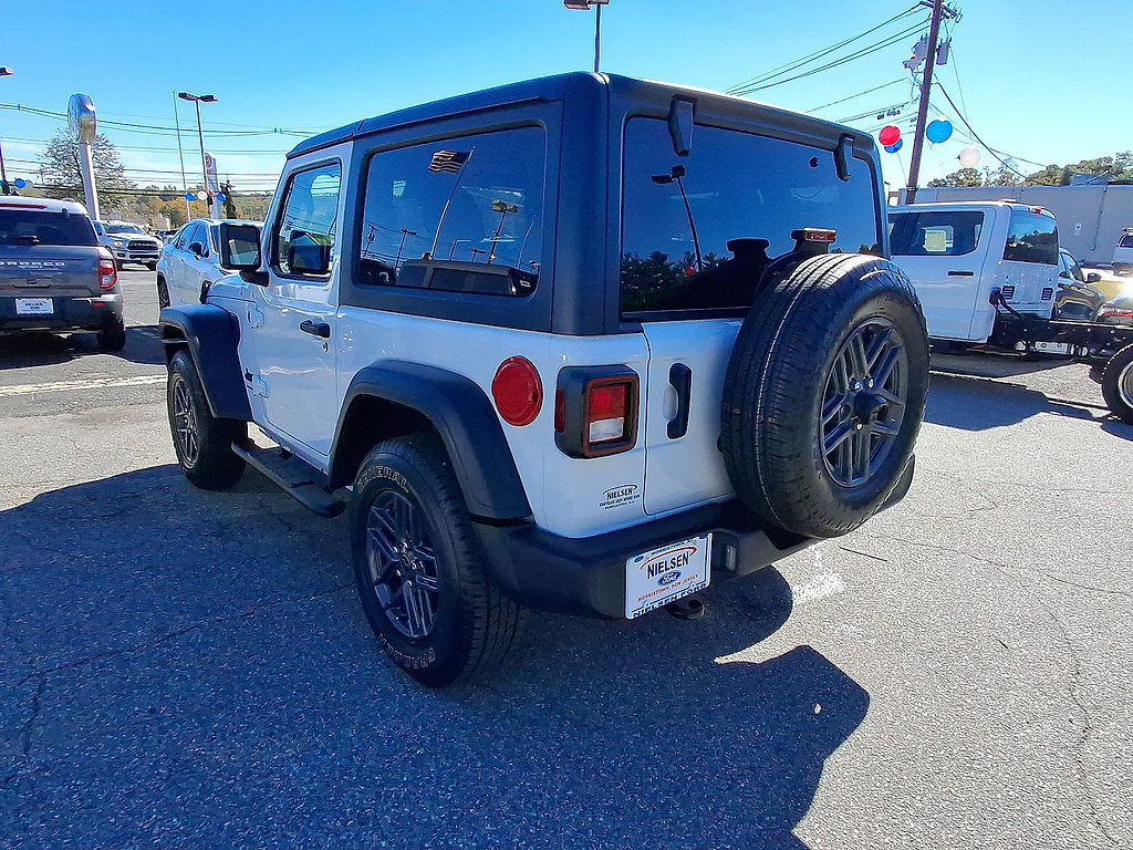 Used 2024 Jeep Wrangler Sport AWD/4WD image 28