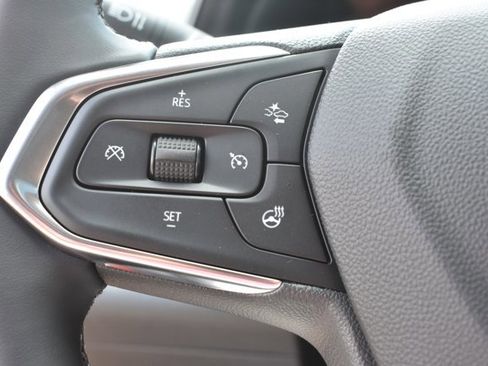 New 2026 Chevrolet Trax LT w/ Sunroof Package FWD image 21