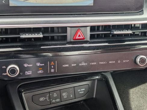 Used 2025 Kia K5 GT-Line w/ GT-Line Premium Package image 17