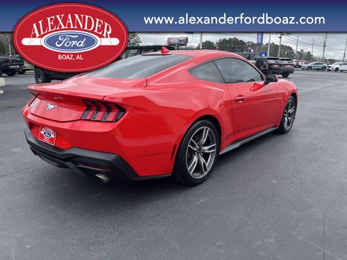 Used 2024 Ford Mustang Coupe image 4