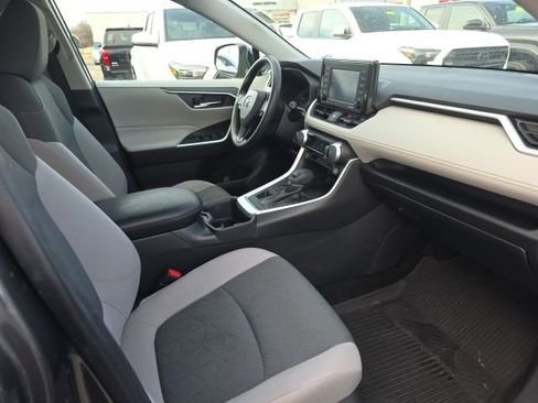 Certified 2022 Toyota RAV4 XLE image 8