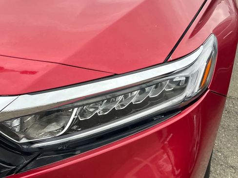 Used 2018 Honda Accord LX image 11