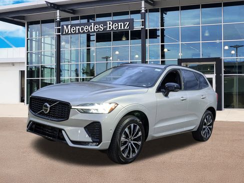 Used 2025 Volvo XC60 B5 Plus image 1