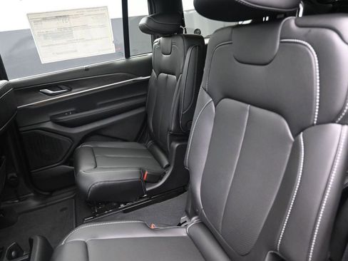 New 2025 Jeep Grand Cherokee L Limited w/ Luxury Tech Group II RWD image 14