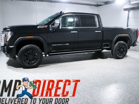 Used 2024 GMC Sierra 2500 Denali w/ Denali Reserve Package AWD/4WD image 10