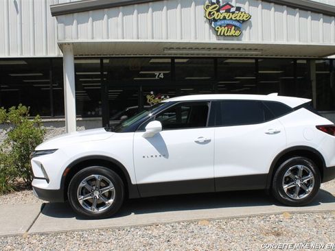 Used 2023 Chevrolet Blazer LT AWD/4WD image 38