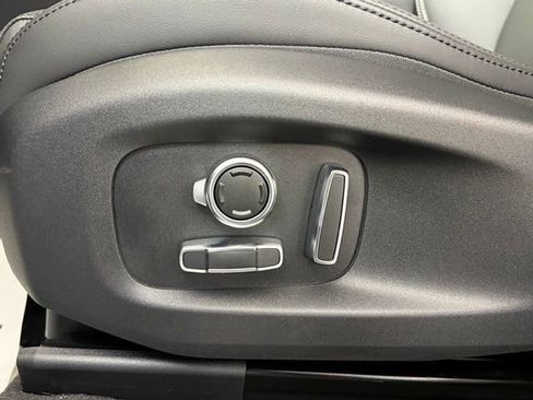 New 2026 Jaguar F-PACE R-Dynamic S image 29