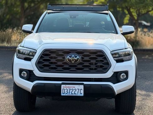 Used 2023 Toyota Tacoma TRD Off-Road AWD/4WD image 8