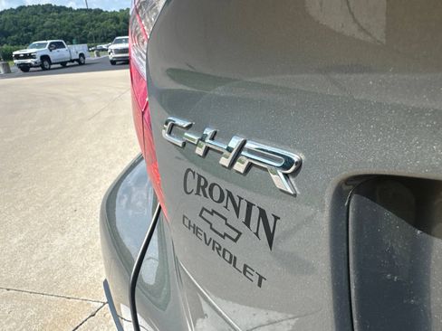Used 2021 Toyota C-HR XLE FWD image 8