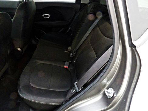 Used 2017 Kia Soul FWD image 10