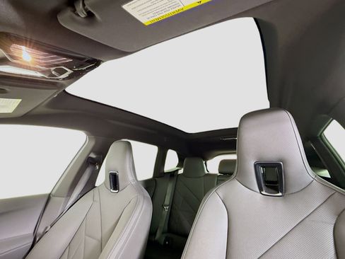 Used 2023 BMW iX xDrive50 w/ Sport Package image 22