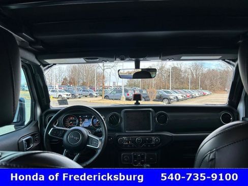 Used 2023 Jeep Wrangler Unlimited Sahara image 40