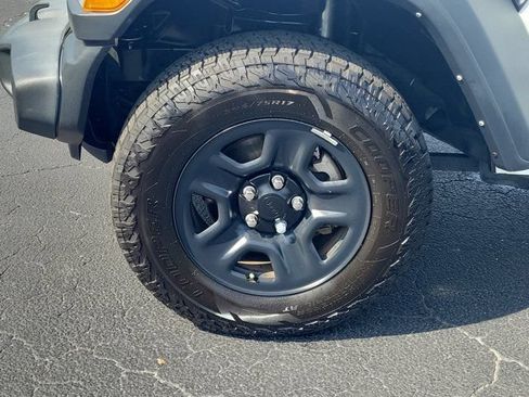 Used 2023 Jeep Wrangler Unlimited Sport AWD/4WD image 28