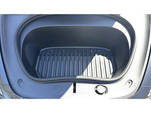 Used 2025 Tesla Model 3 Long Range RWD image 41