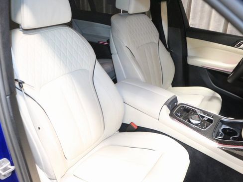 Certified 2023 BMW X7 M60i w/ Executive Package image 18