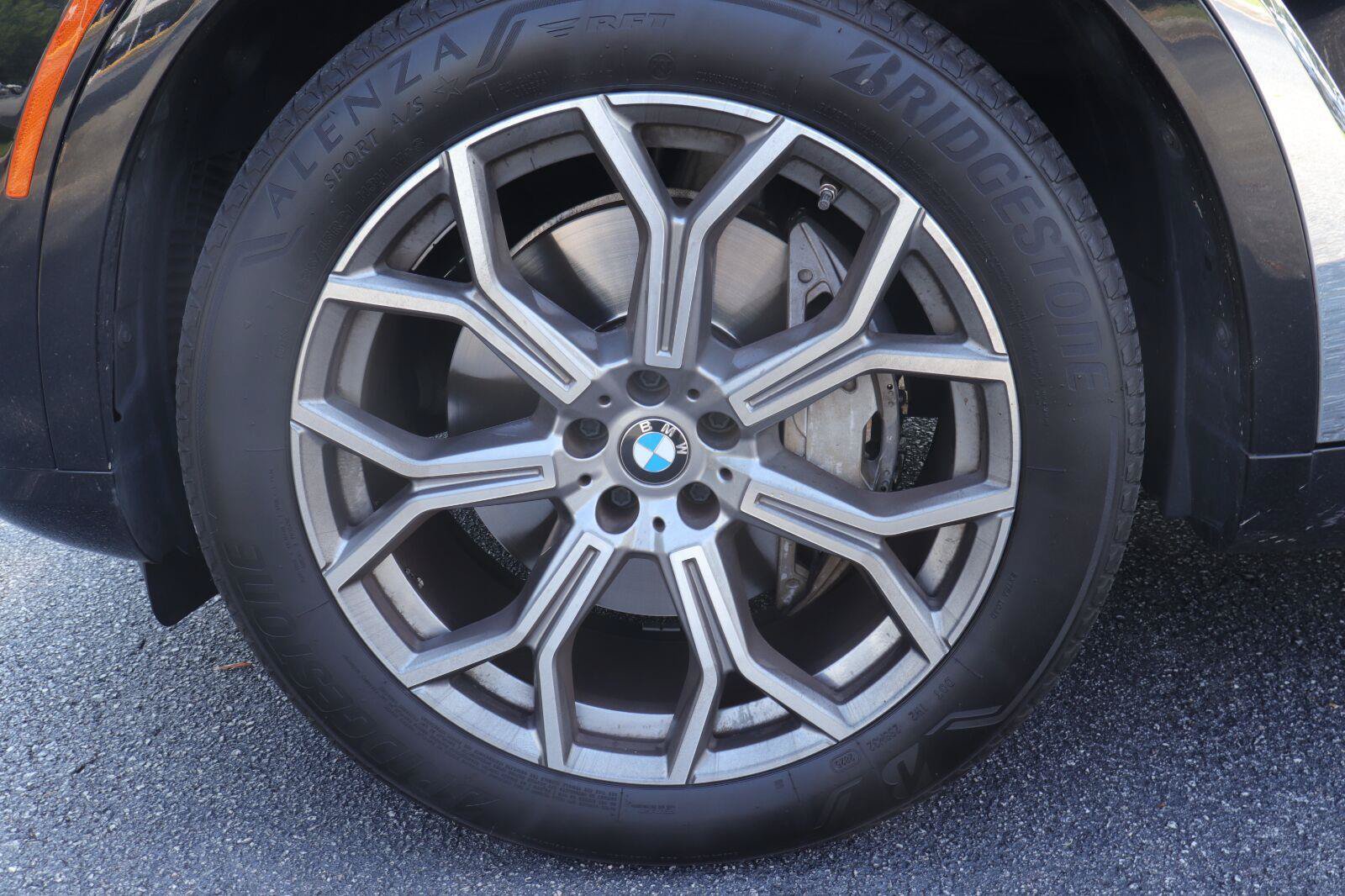 Used 2024 BMW X7 xDrive40i w/ Premium Package AWD/4WD image 26