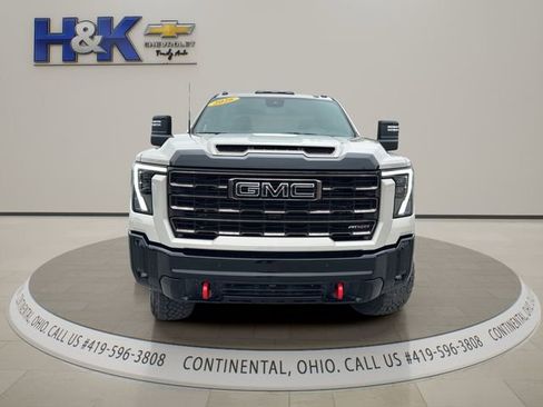 Used 2026 GMC Sierra 2500 AT4X w/ LPO, Black Badging Package AWD/4WD image 2