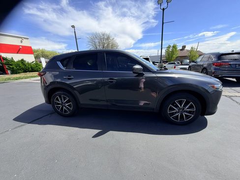 Used 2018 MAZDA CX-5 Touring w/ Preferred Equipment Package AWD/4WD image 3