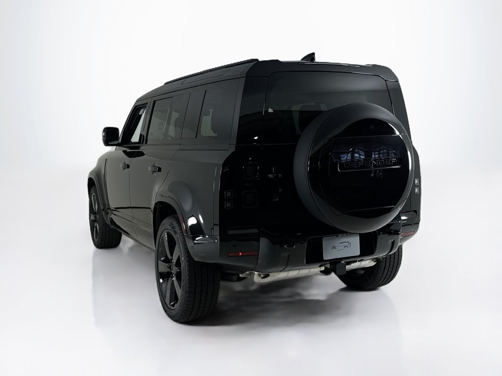 New 2026 Land Rover Defender 110 X-Dynamic SE AWD/4WD image 3
