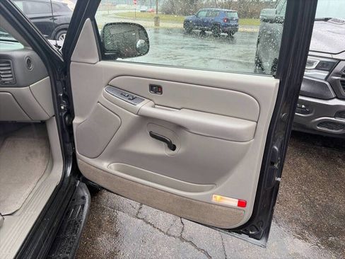 Used 2004 Chevrolet Tahoe LS RWD image 18
