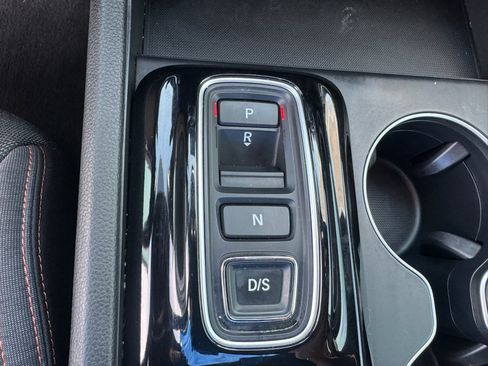 Certified 2025 Honda Pilot Sport image 21