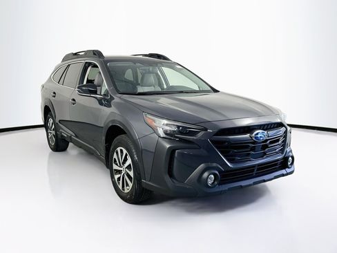 Used 2024 Subaru Outback Premium AWD/4WD image 3