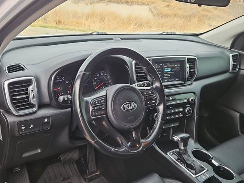 Used 2018 Kia Sportage EX image 10