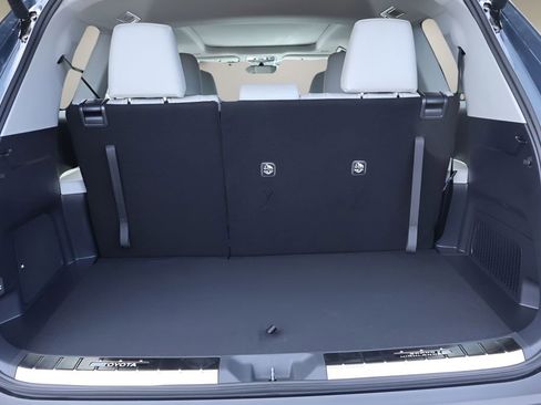 New 2026 Toyota Grand Highlander AWD Hybrid image 16