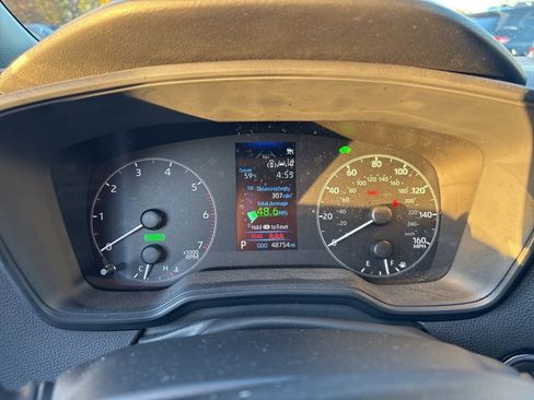 Used 2024 Toyota Corolla SE w/ Convenience Package image 16