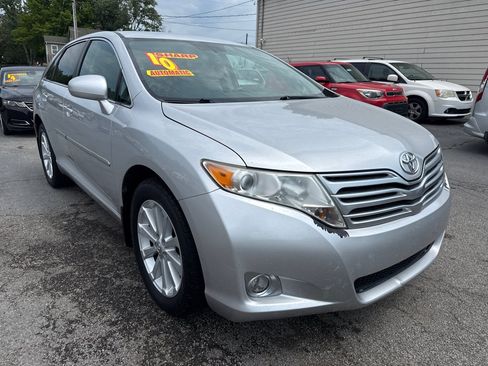 Used 2010 Toyota Venza FWD image 4