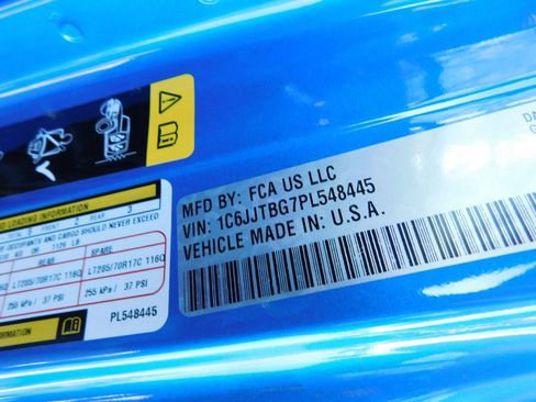 Used 2023 Jeep Gladiator Rubicon w/ LED Lighting Group image 8