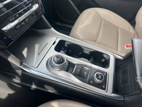Used 2024 Ford Explorer Limited image 22