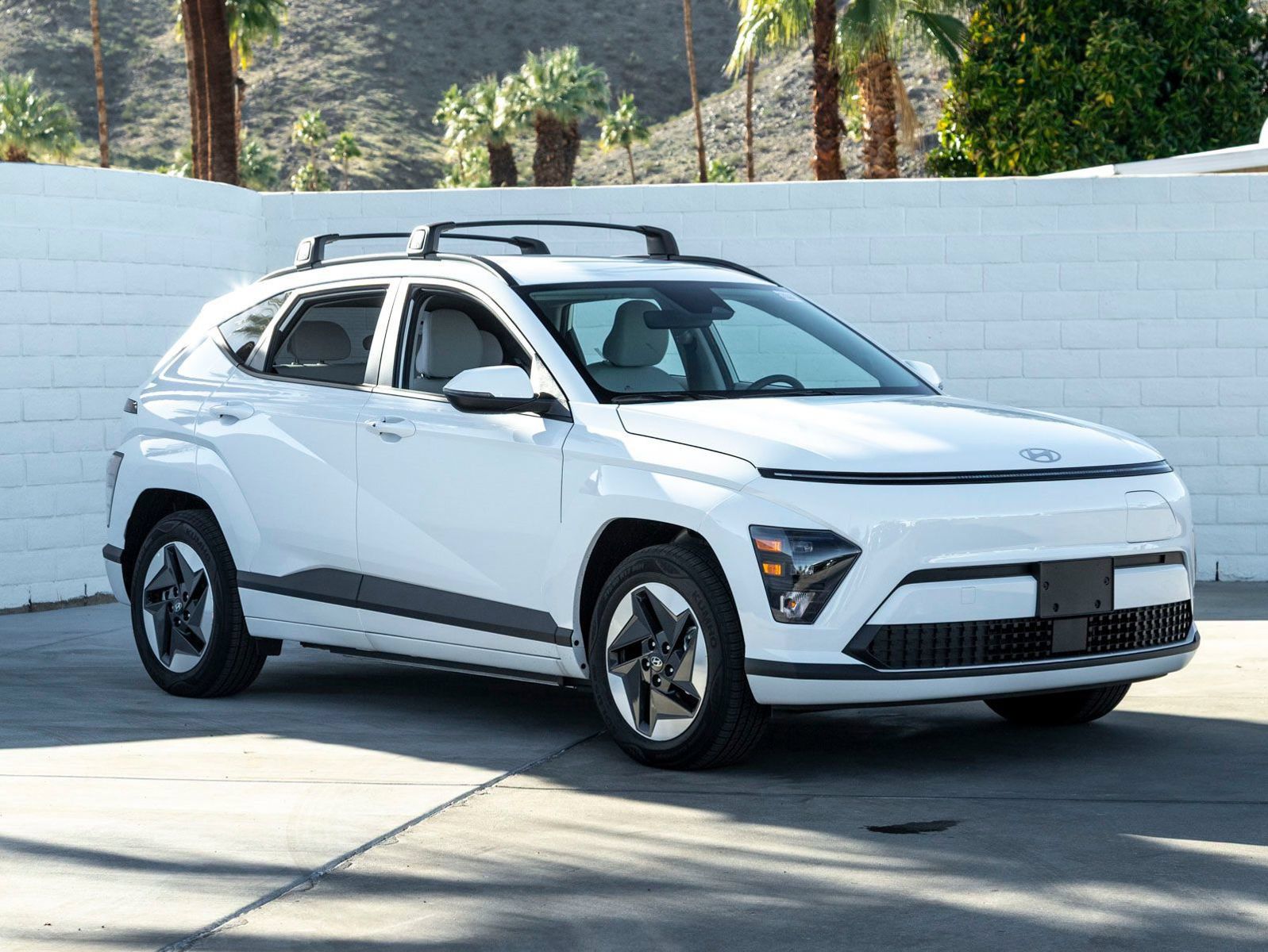 New 2025 Hyundai Kona SEL FWD image 2