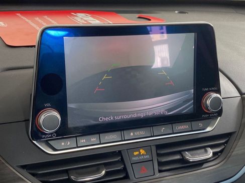 Used 2024 Nissan Altima 2.5 SV image 26