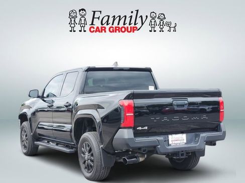 Certified 2024 Toyota Tacoma SR AWD/4WD image 3