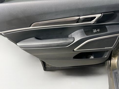 Used 2025 Kia Telluride S image 27