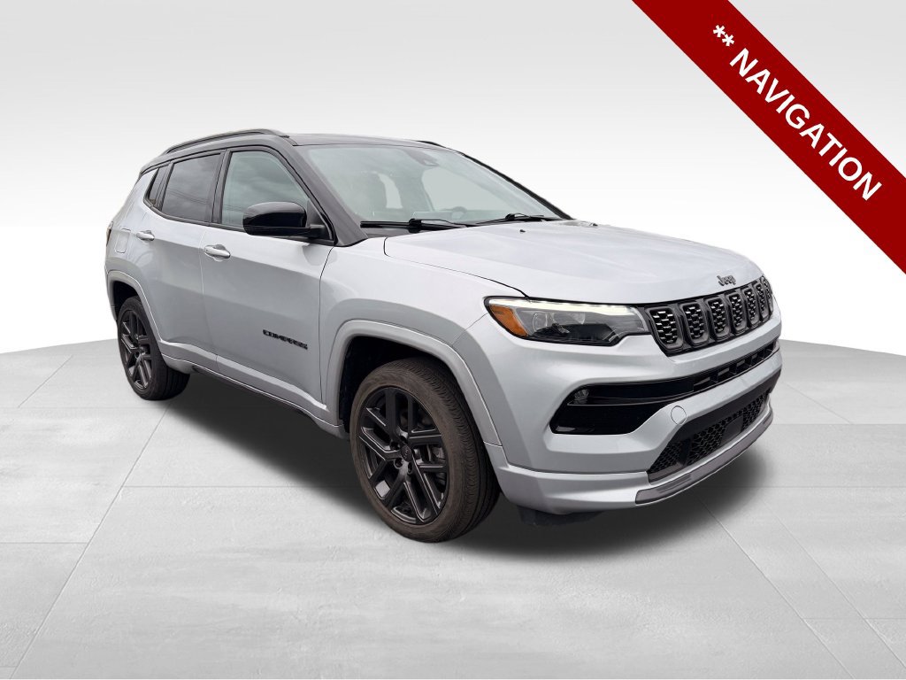 Used 2024 Jeep Compass Limited w/ High Altitude Package AWD/4WD image 9