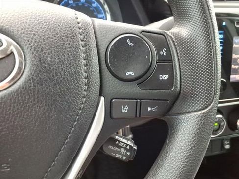 Used 2018 Toyota Corolla L image 23