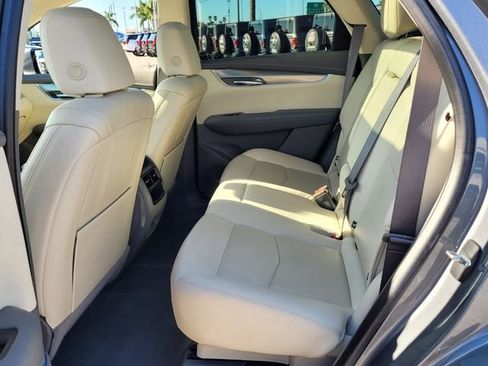 Used 2021 Cadillac XT5 Premium Luxury image 13