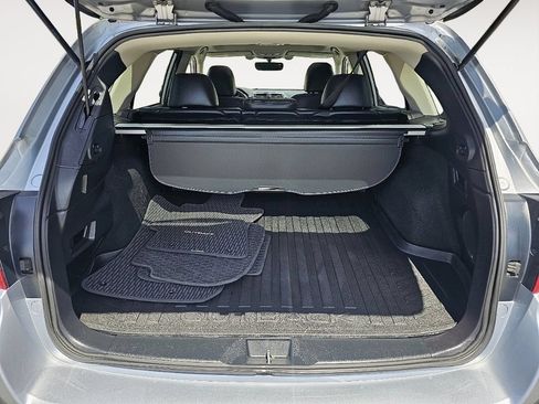 Used 2019 Subaru Outback 2.5i Limited AWD/4WD image 12