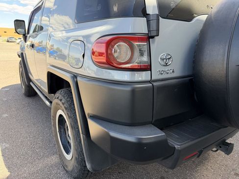 Used 2013 Toyota FJ Cruiser 4WD w/ Trail Teams Special Edition image 13