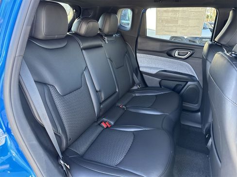 New 2026 Jeep Compass Latitude image 24