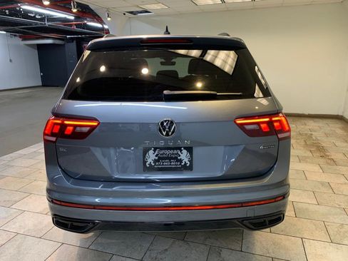 Used 2022 Volkswagen Tiguan SE R-Line image 7