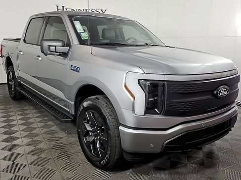 New 2025 Ford F150 Lightning Flash AWD/4WD image 3