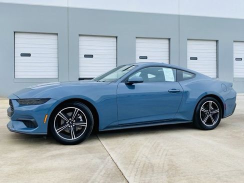 Used 2025 Ford Mustang Coupe image 1