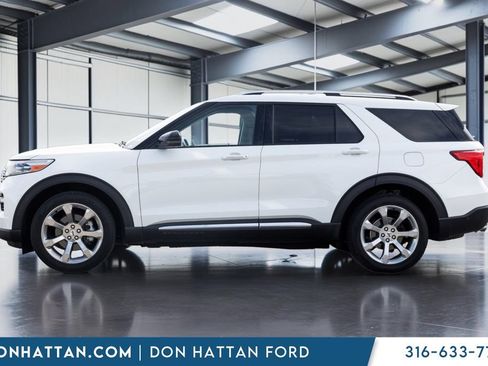 Used 2020 Ford Explorer Platinum w/ Premium Technology Package AWD/4WD image 3